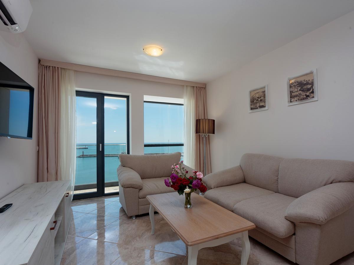 Antik Apartments Балчик Екстер'єр фото
