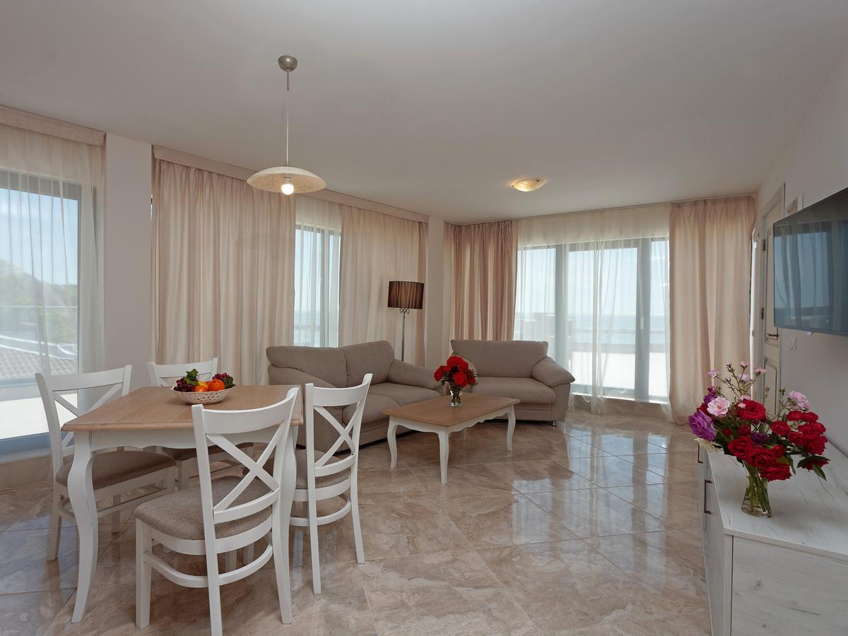 Antik Apartments Балчик Екстер'єр фото